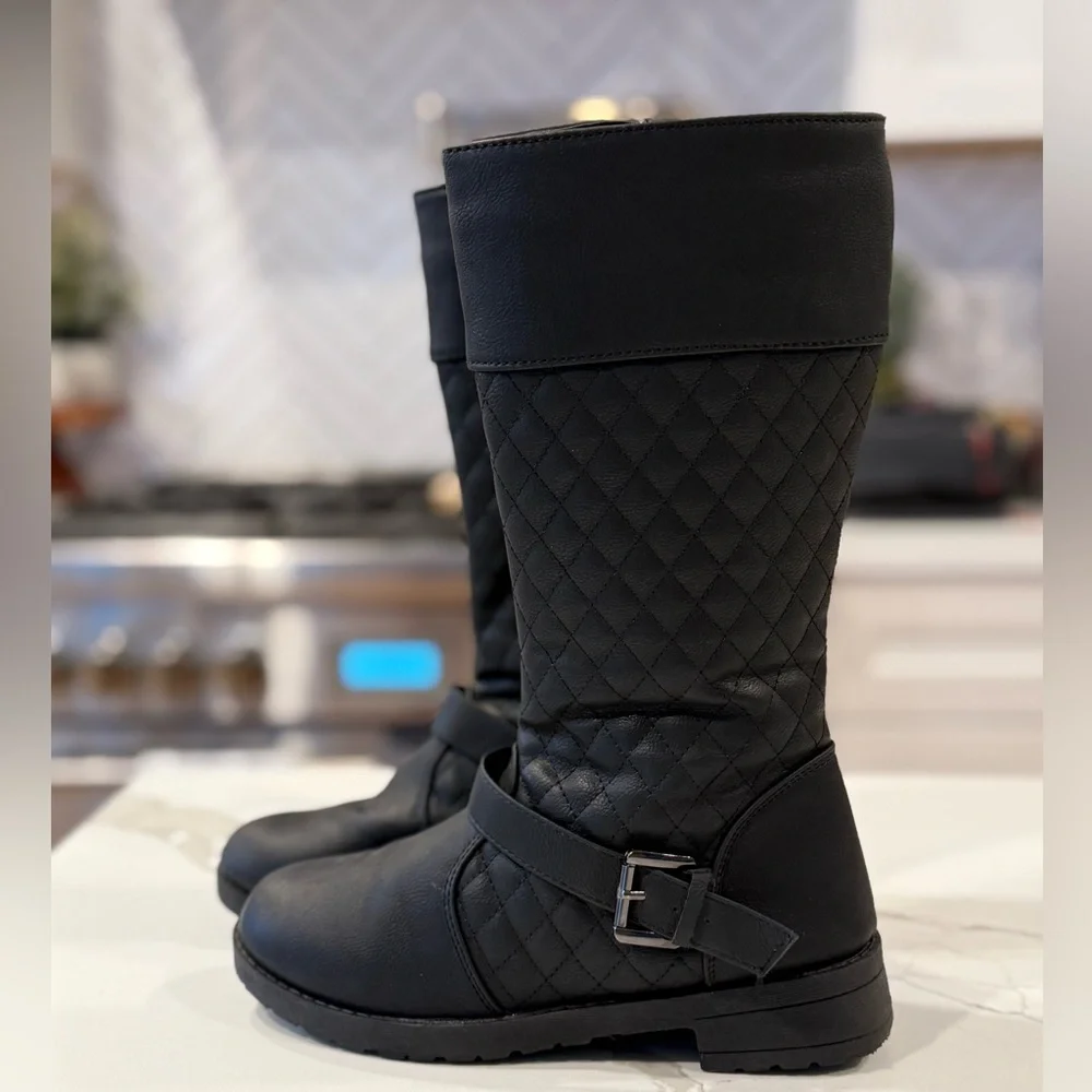 Mudd Girls Size 2 Boots - Picture 2 of 3